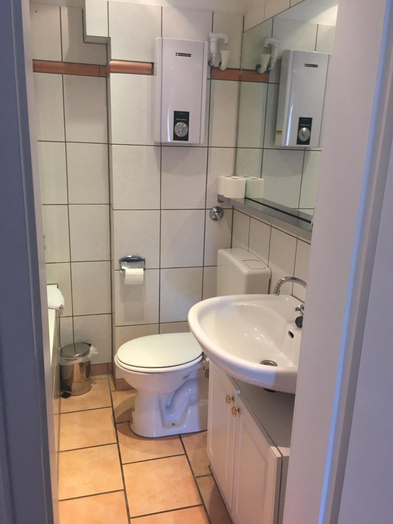Barcelona Bed & Breakfast Дюселдорф Стая снимка