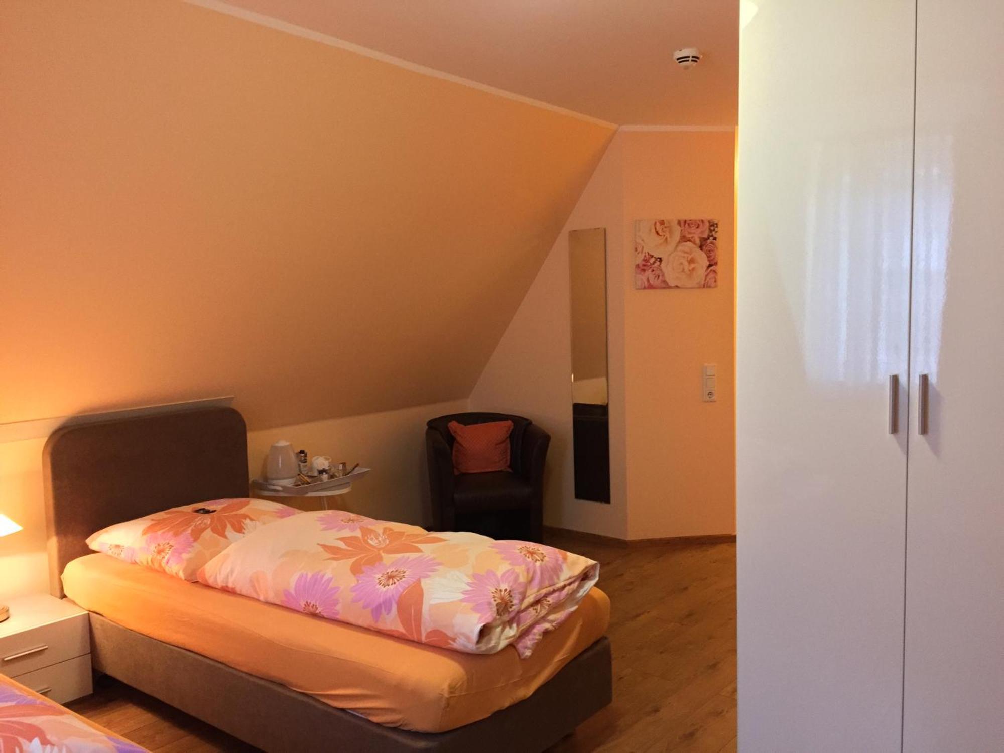 Barcelona Bed & Breakfast Дюселдорф Стая снимка