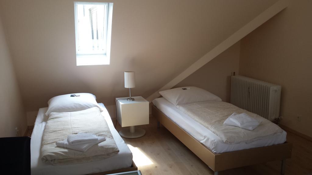 Barcelona Bed & Breakfast Дюселдорф Стая снимка
