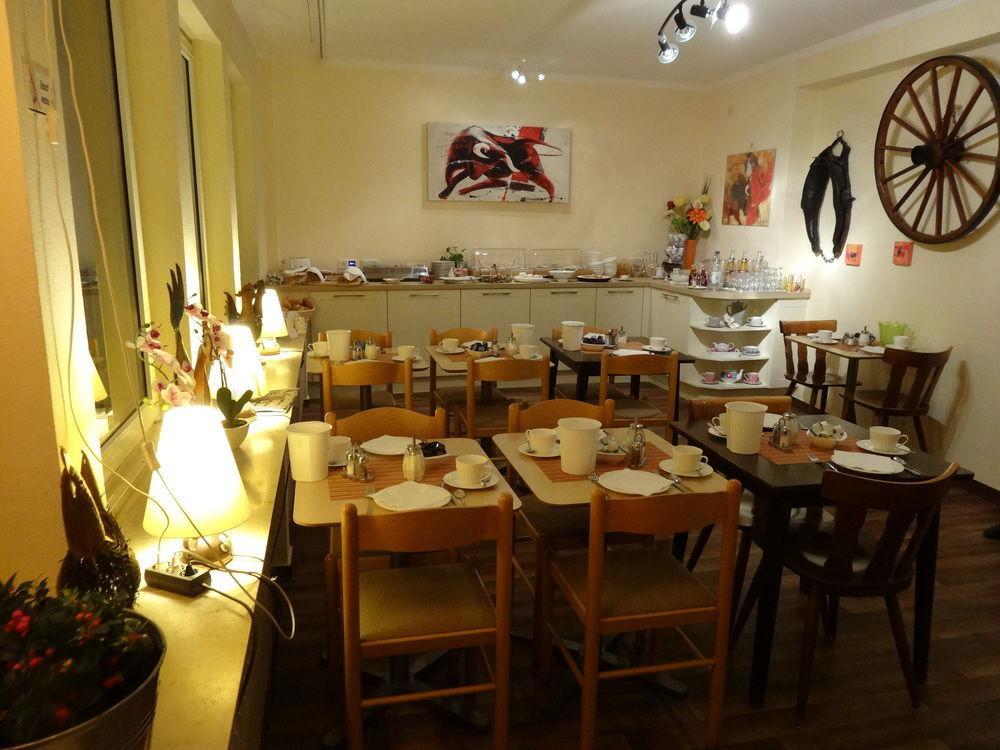 Barcelona Bed & Breakfast Дюселдорф Екстериор снимка