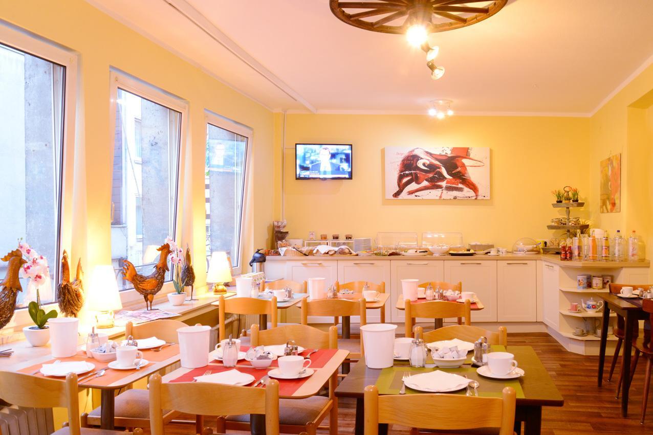 Barcelona Bed & Breakfast Дюселдорф Екстериор снимка
