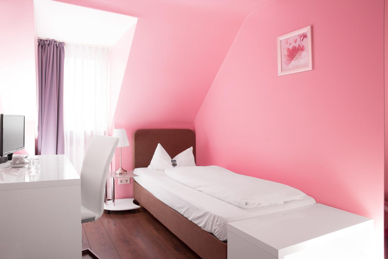 Barcelona Bed & Breakfast Дюселдорф Екстериор снимка